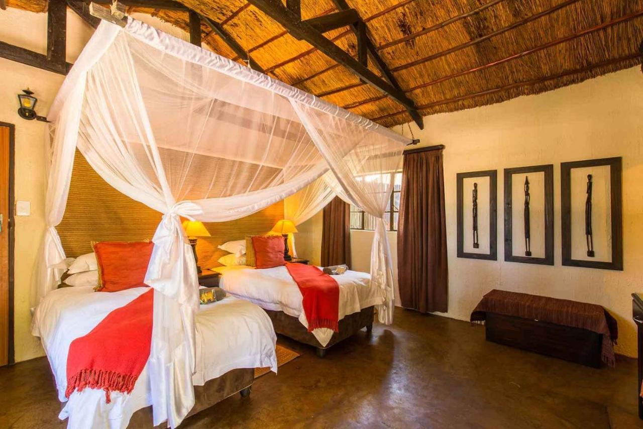 Umkumbe Safari Lodge Riverside Skukuza Ngoại thất bức ảnh