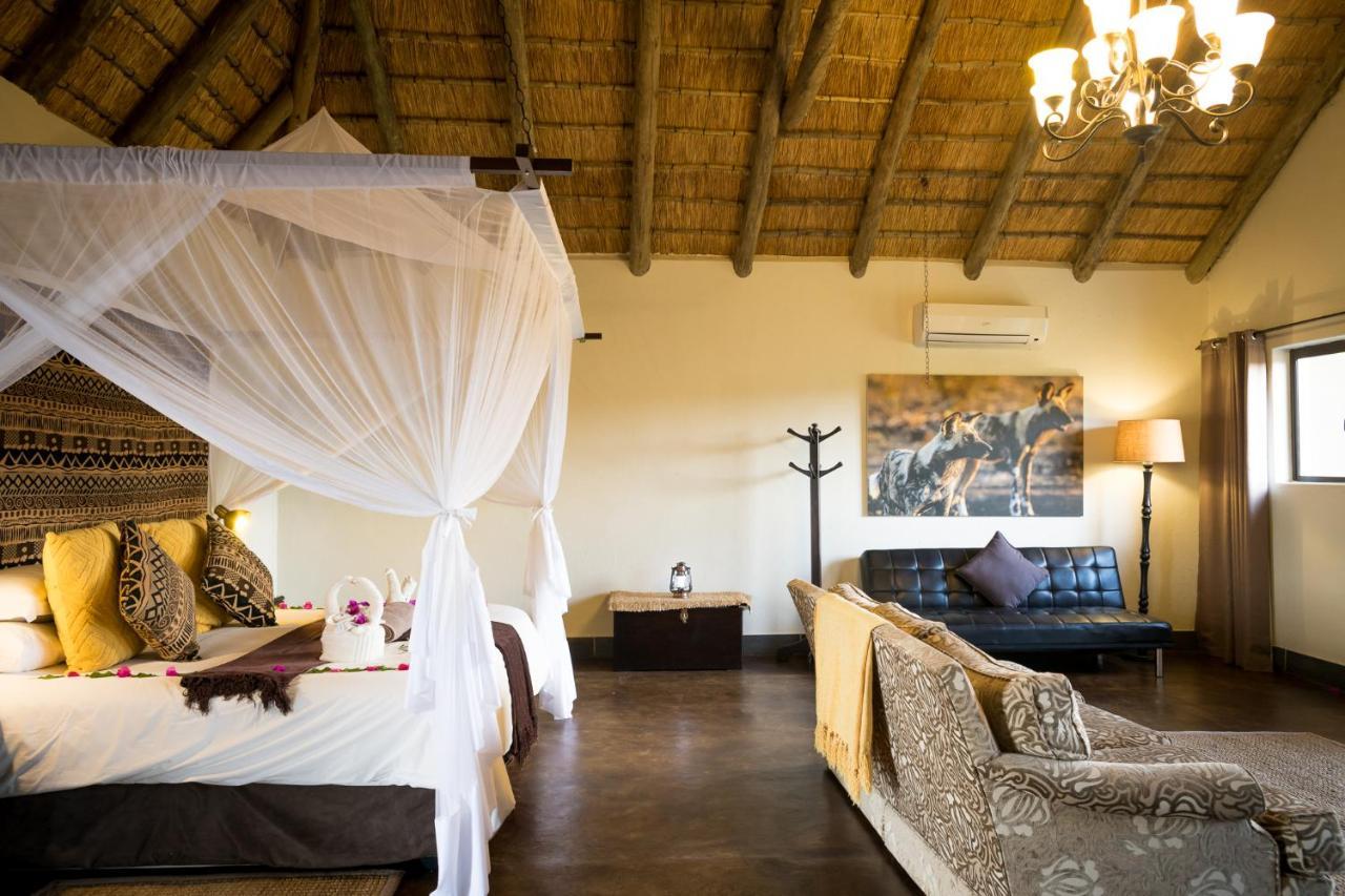 Umkumbe Safari Lodge Riverside Skukuza Ngoại thất bức ảnh