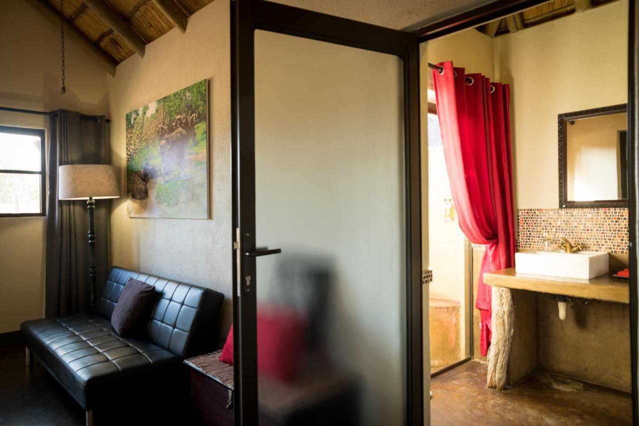 Umkumbe Safari Lodge Riverside Skukuza Ngoại thất bức ảnh
