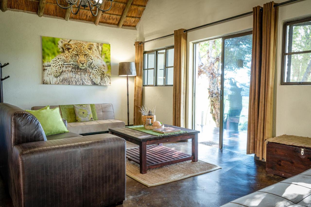 Umkumbe Safari Lodge Riverside Skukuza Ngoại thất bức ảnh