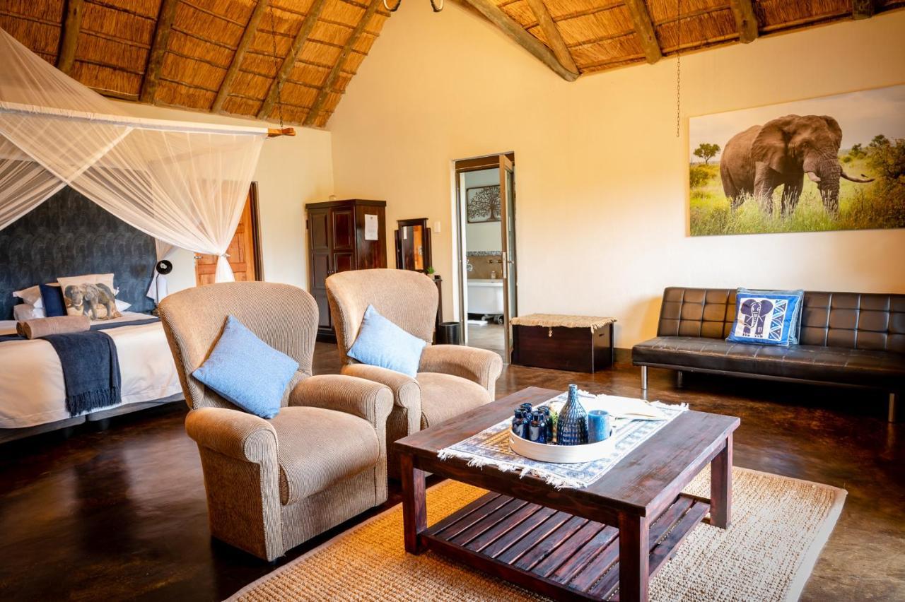 Umkumbe Safari Lodge Riverside Skukuza Ngoại thất bức ảnh